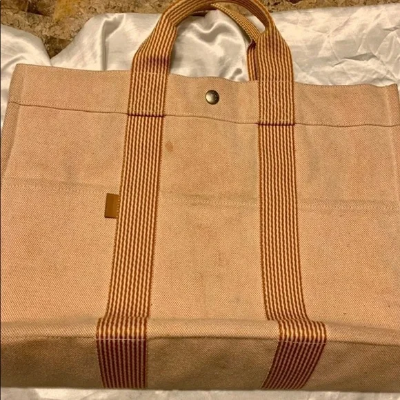 ❗️SOLD❗️Hermes Canvas Tote - Picture 3 of 11